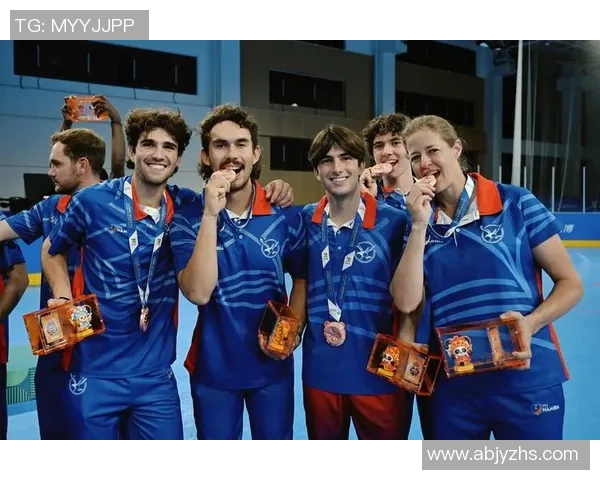 成都足球队的团队协作揭秘:如何在赛场上实现完美配合与默契合作 成都足球队的团队协作揭秘:如何在赛场上实现完美配合与默契合作