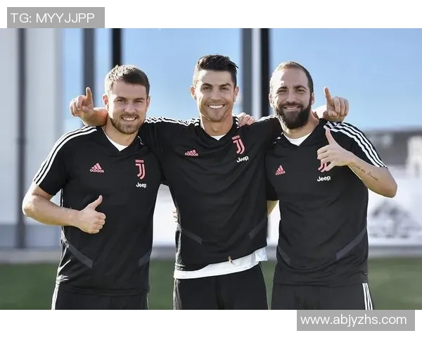 揭露非法足球明星球员背后的黑暗交易与不为人知的故事 揭露非法足球明星球员背后的黑暗交易与不为人知的故事