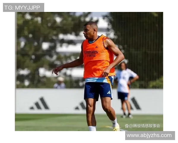 揭秘足球明星小人的真实身份与背后故事 揭秘足球明星小人的真实身份与背后故事